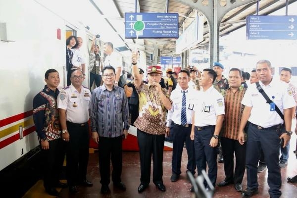 Wali Kota Medan Luncurkan Kereta Api Sribilah Premium Rute Medan-Rantauprapat